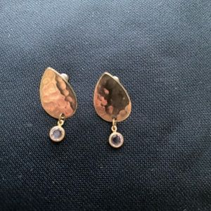 Vintage 80’s Earrings Gold Tone teardrop with purple stone ear…